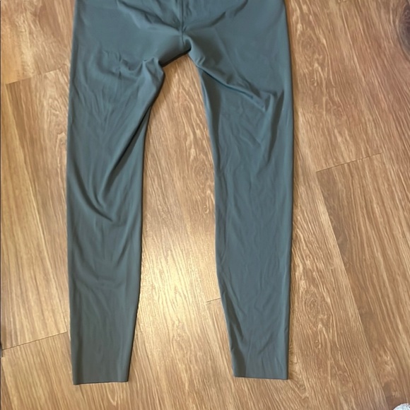 Sinsin Green High-Waisted Seamless Leggings large - Picture 4 of 4